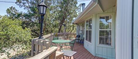 屋外ダイニングエリア