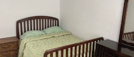 5 bedrooms, bed sheets