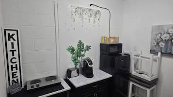 Fridge, microwave, stovetop, coffee/tea maker