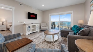 Unclassified image, 4 of 33, button - 539 Bay St. Lake View Condo Unit 202W (Traverse City)