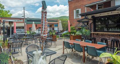 Cherry Street Loft (B) | In the Heart of Downtown Black Mtn!