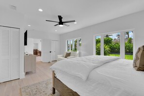 5 Schlafzimmer, Schreibtisch, BĂŒgeleisen/BĂŒgelbrett, kostenloses WLAN