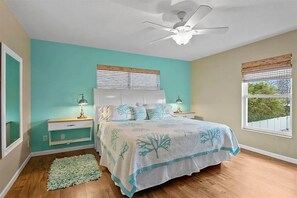 2 bedrooms, desk, iron/ironing board, travel cot - Tropical Haven *A (Bradenton)