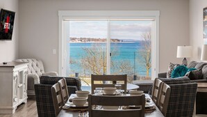 Condo | Private kitchen | Dishwasher, rice cooker, cookware/dishes/utensils - 539 Bay St. Lake View Condo Unit 203E (Traverse City)