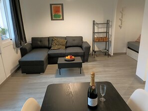 TV, books