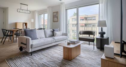 Modern Wiedikon 2br w/ Storage & W/D, nr Transport, by Blueground