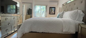 Pacifico Blu Guest House- close to beaches!