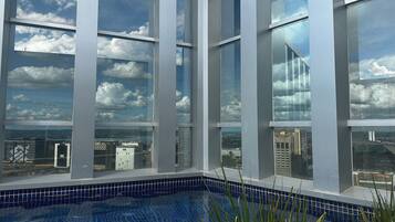 Huoneisto | Uima-allas | Ulkouima-allas