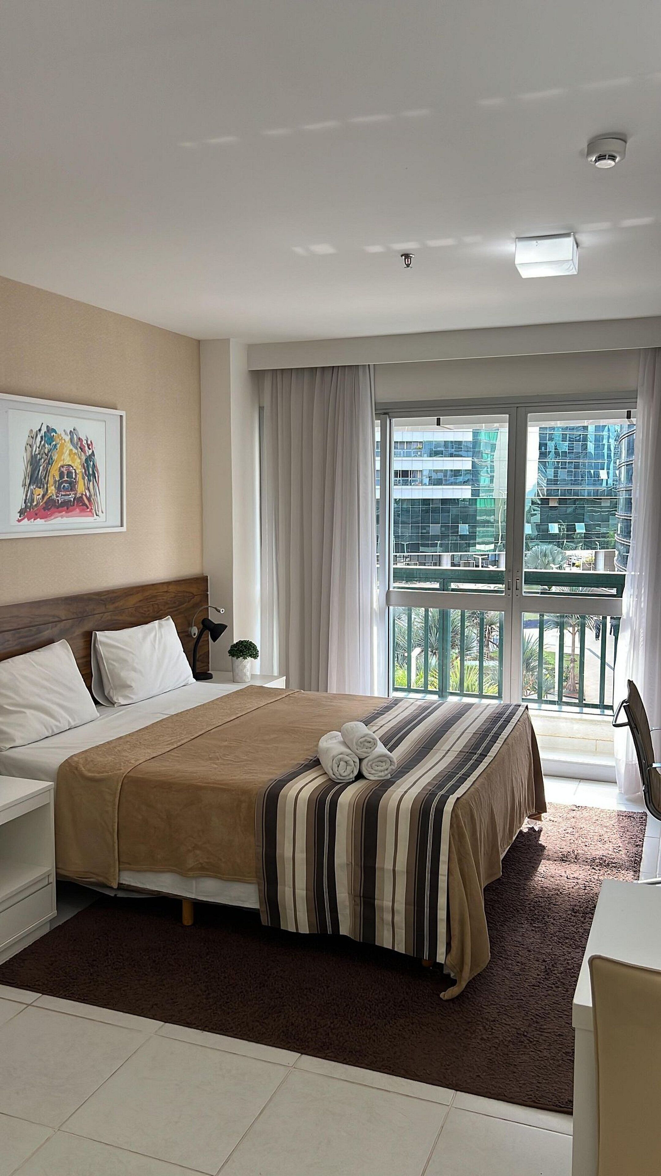 Apartment | Premium bedding, desk, iron/ironing board, free WiFi