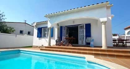 Cozy house to spend your holidays