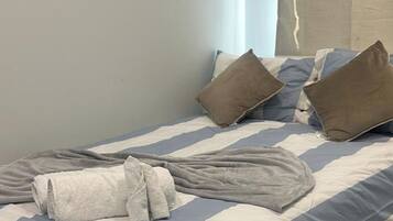 Tabla de planchar con plancha y wifi