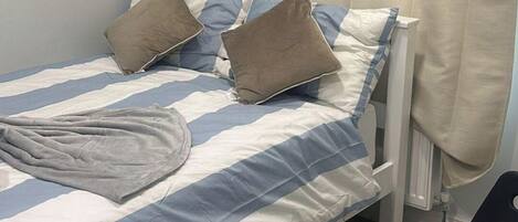 Iron/ironing board, WiFi