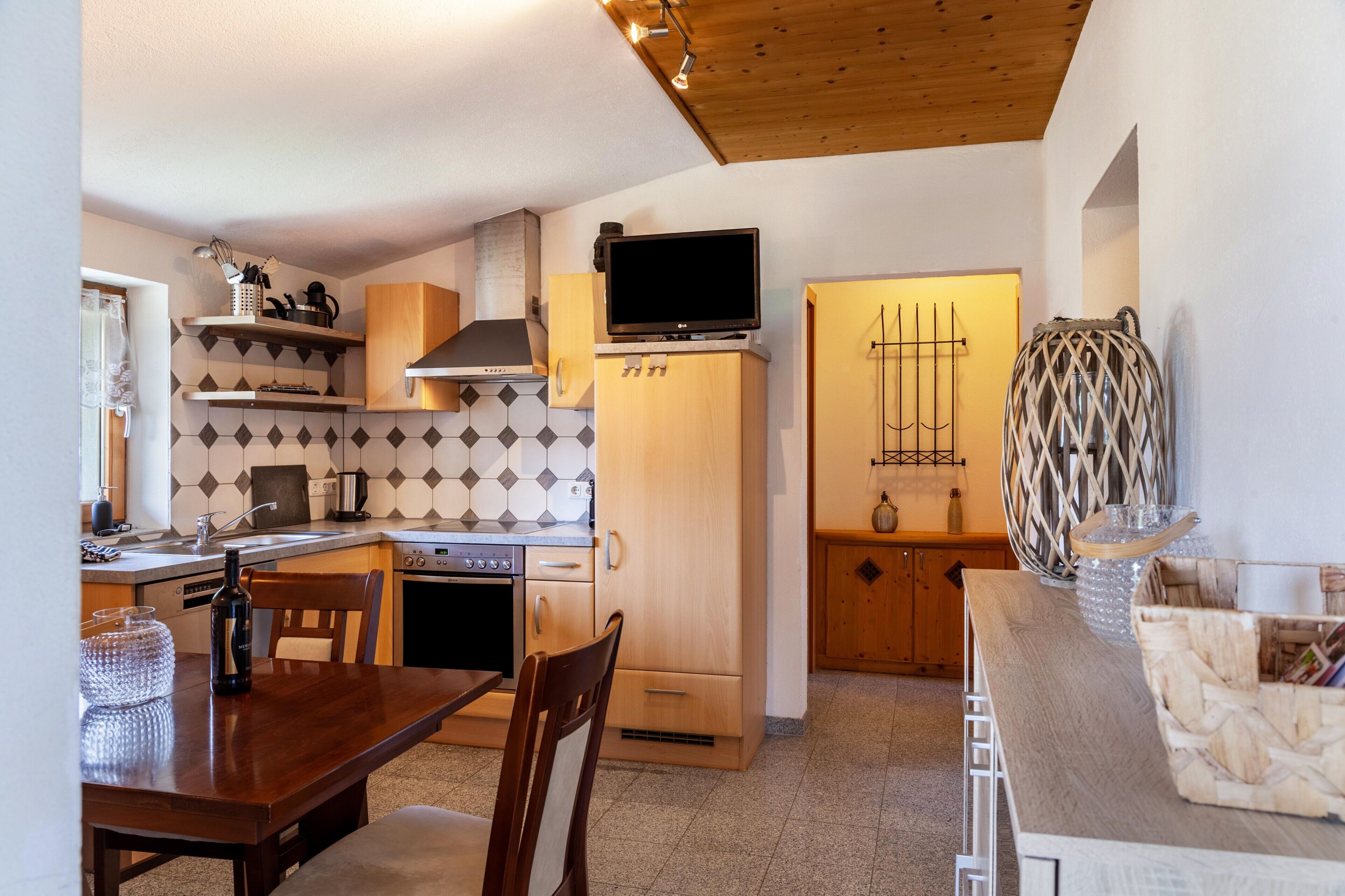 Kühlschrank, Ofen, Herdplatte, Geschirrspüler