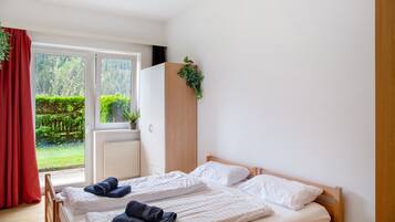 3 bedrooms, free WiFi, bed sheets