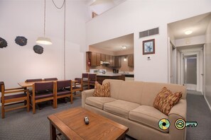 Tv, pejs, dvd-afspiller