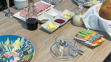 Buiten dineren