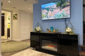 Interior - Superb apartment 15 min from Montreal - Free Parking (Brossard)