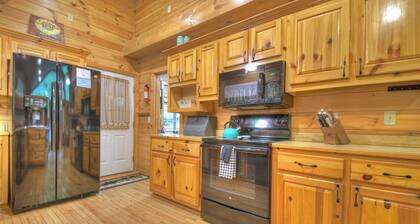 Enjoy This Tranquil Cabin by the Creek!