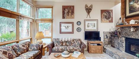 Televisión, chimenea