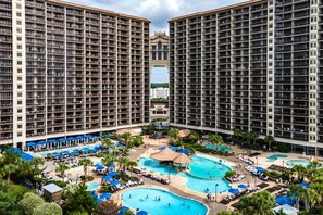 Pool - Coral Sunset. Quiet Townhome with Resort Access, Amenities Galore! (North Myrtle Beach)