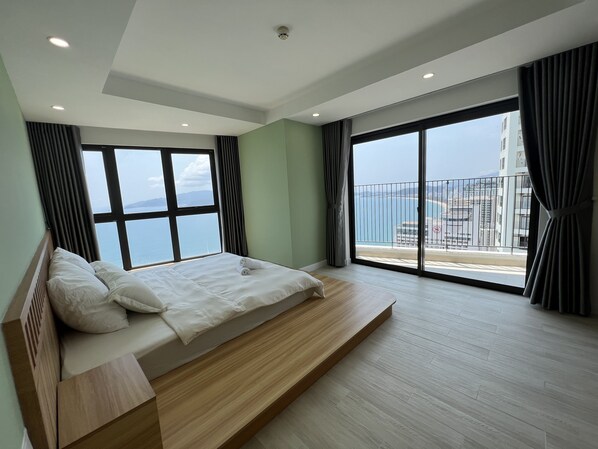Beach/ocean view