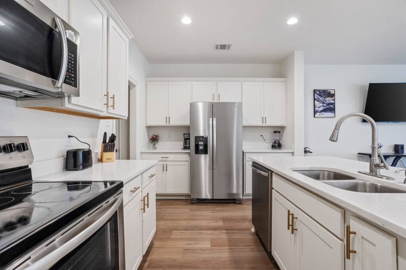 Kühlschrank, Mikrowelle, Ofen, Herdplatte