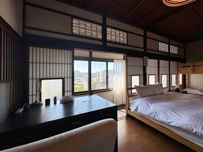 3 chambres, bureau, Wi-Fi, draps fournis