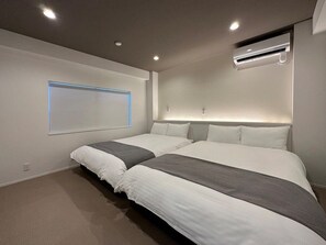 4 slaapkamers, een strijkplank/strijkijzer, wifi, beddengoed