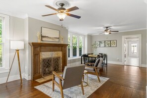 Interior - Main House at Cherry Street 4bdr (Tulsa)