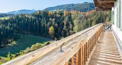 Uriges Landhaus in schöner Aussichtslage und Sauna
