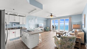 Smart TV - Remodeled Resort Condo w/ Ocean & Beach Views (Panama City Beach)