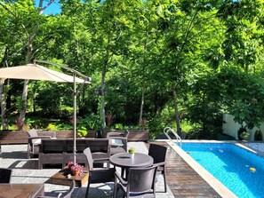 Outdoor pool - River Boutique Hotel (Khelvachauri)