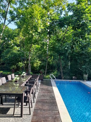 Outdoor pool - River Boutique Hotel (Khelvachauri)