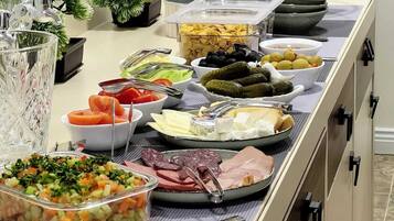 Free daily full breakfast