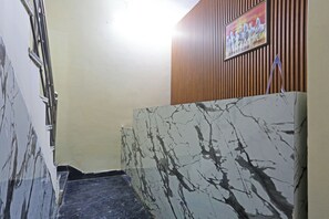 Reception - Hotel Twamev Couple Friendly Laxmi Nagar (New Delhi)