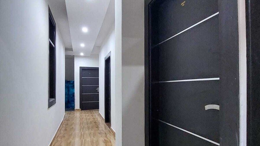 Hotel Twamev Couple Friendly Laxmi Nagar