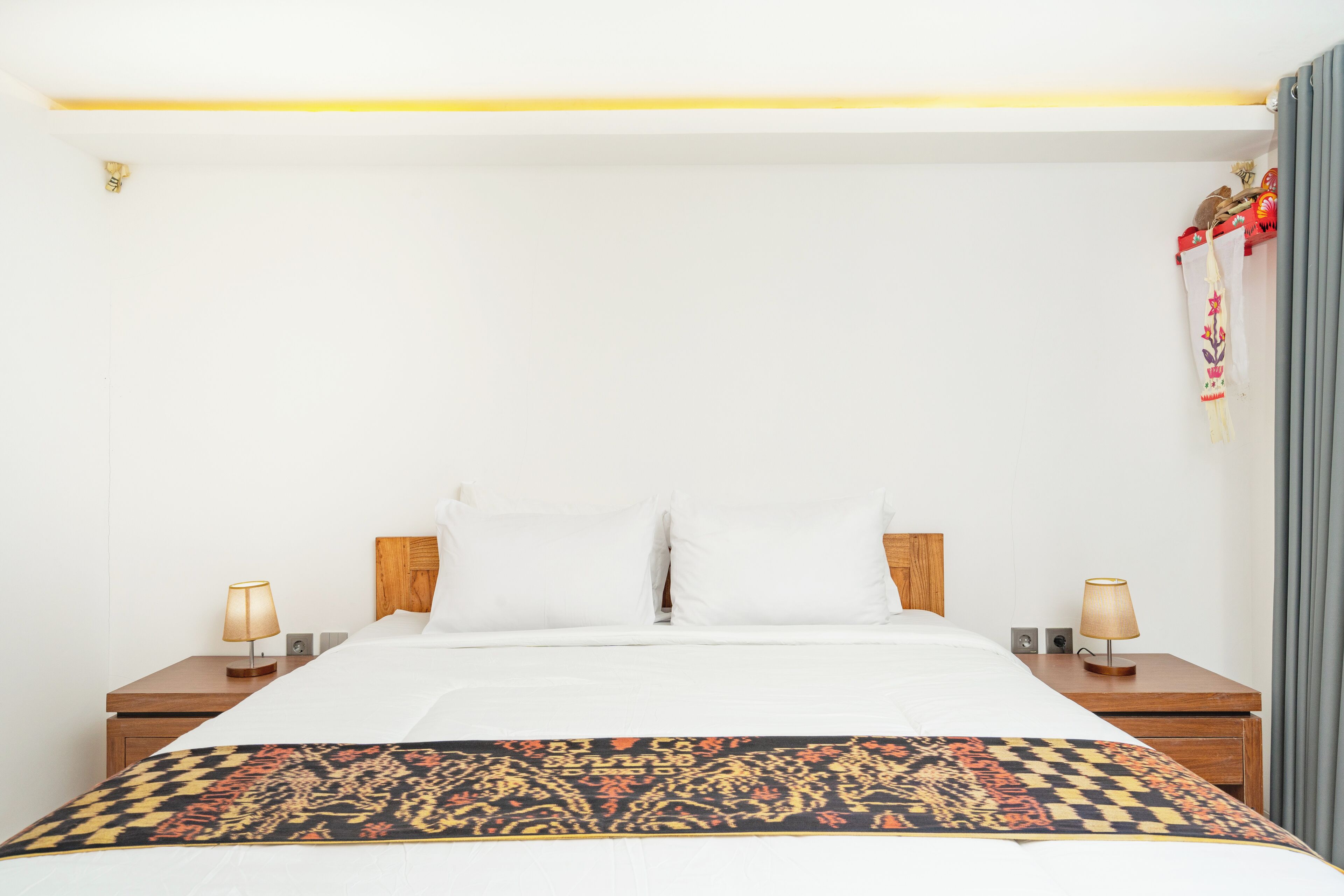 Suite, Mountain View | 1 bedroom, desk, free WiFi, bed sheets