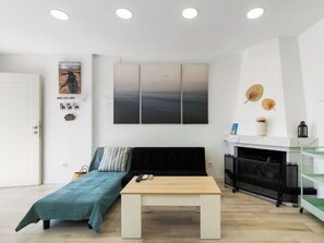 TV - Vacation home Ines by Interhome (Torrevieja)