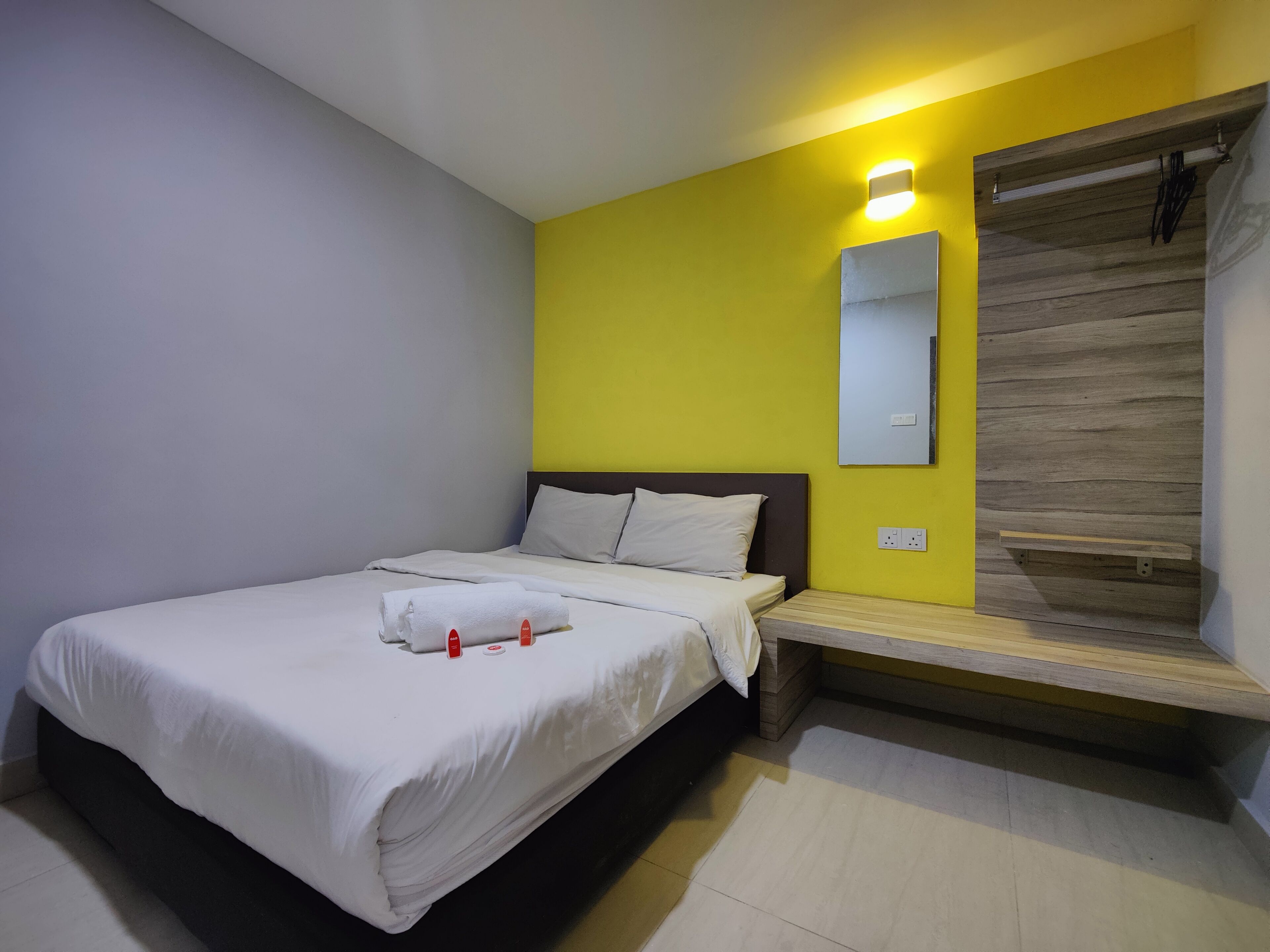 Double Room, Shared Bathroom | Free WiFi, bed sheets