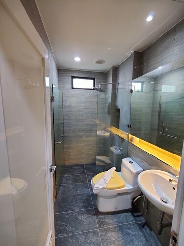 Hotel O Link Suite