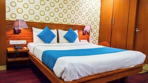 Standard Double Room | Desk, free WiFi, bed sheets - PPH Living Fortune Suites (Bengaluru)