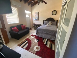 3 bedrooms, in-room safe, desk, iron/ironing board - Home with Gorgeous Views, Early/Late Check In/Out (Charlotte Amalie West)