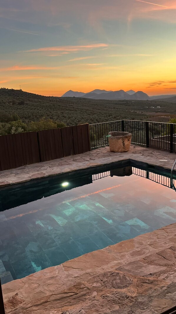 Pool - Country House 'Cortijo Borreguero' with Mountain View, Private Pool and Wi-Fi (Villanueva del Trabuco)