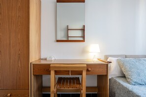 3 habitaciones, tabla de planchar con plancha y wifi gratis 