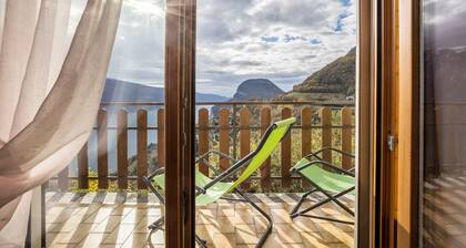 Ferienhaus 'Casa Damiano' mit Seeblick, privatem Garten und WLAN