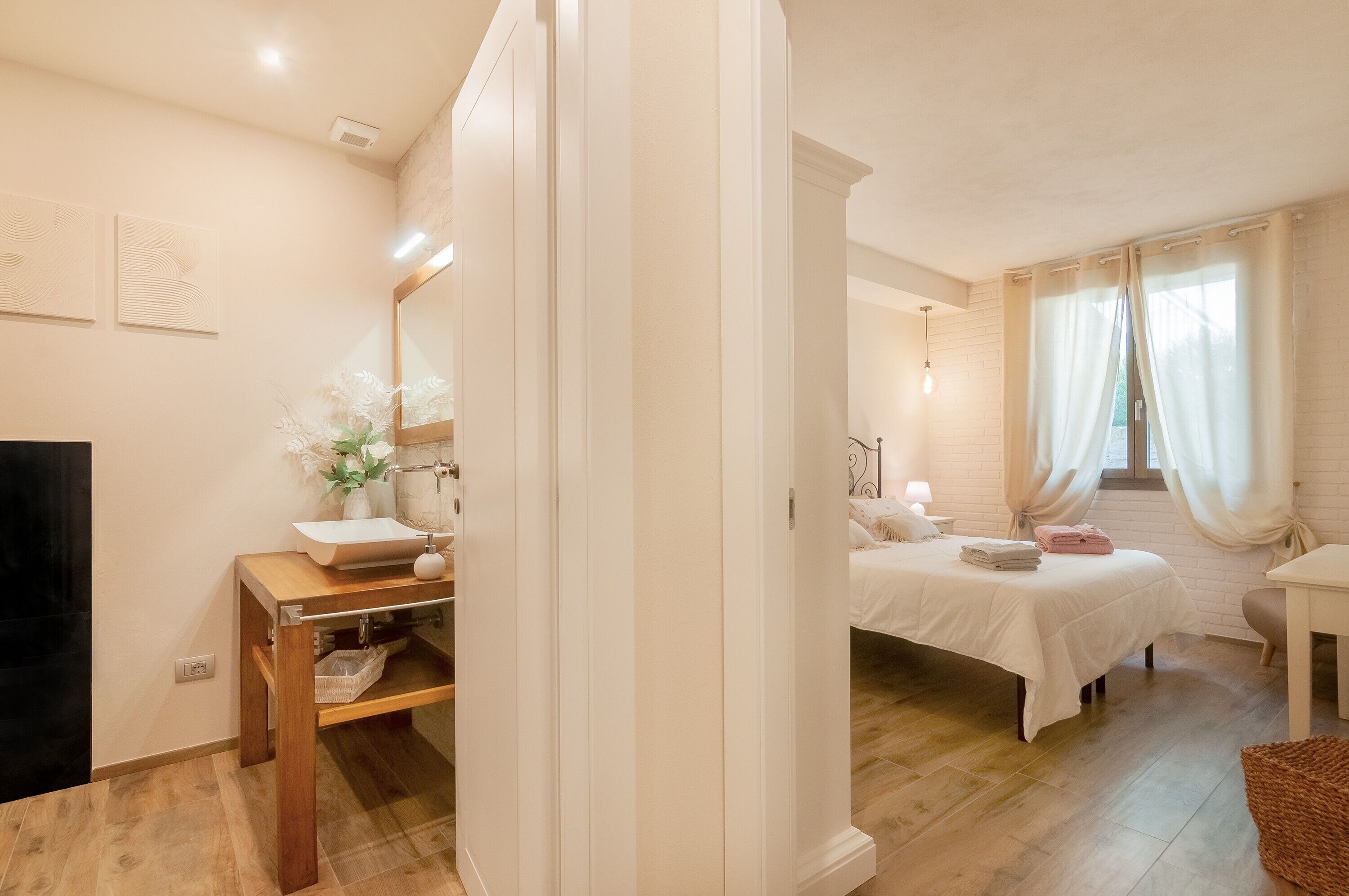 3 عدّة غرف نوم وواي فاي مجانًا وملاءات أسرّة