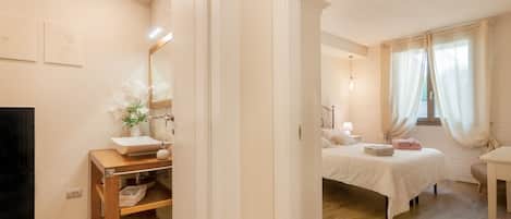 3 habitaciones, wifi gratis, ropa de cama y acceso para silla de ruedas