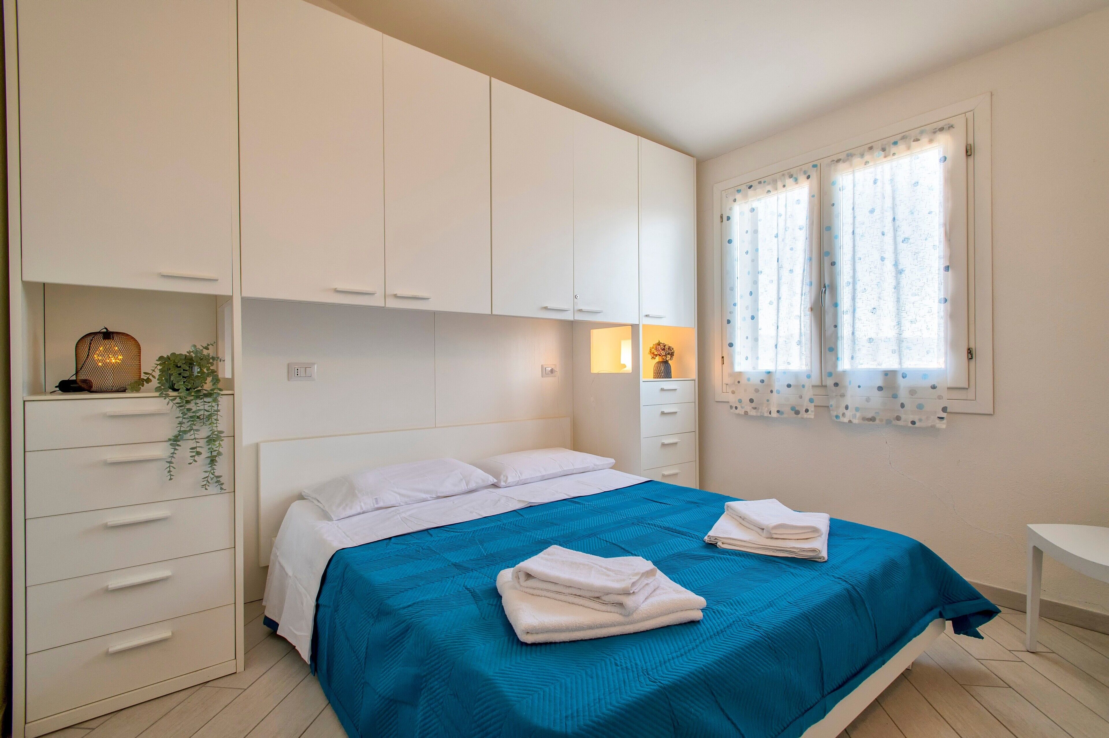 2 soveværelser, sengetøj