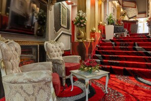 Reception - Put Mladih Muslimana 16 (Sarajevo)