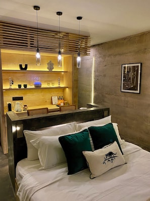 Deluxe Room, 1 Queen Bed | In-room safe, blackout curtains, free WiFi, bed sheets - The CIVYT (Ubud)